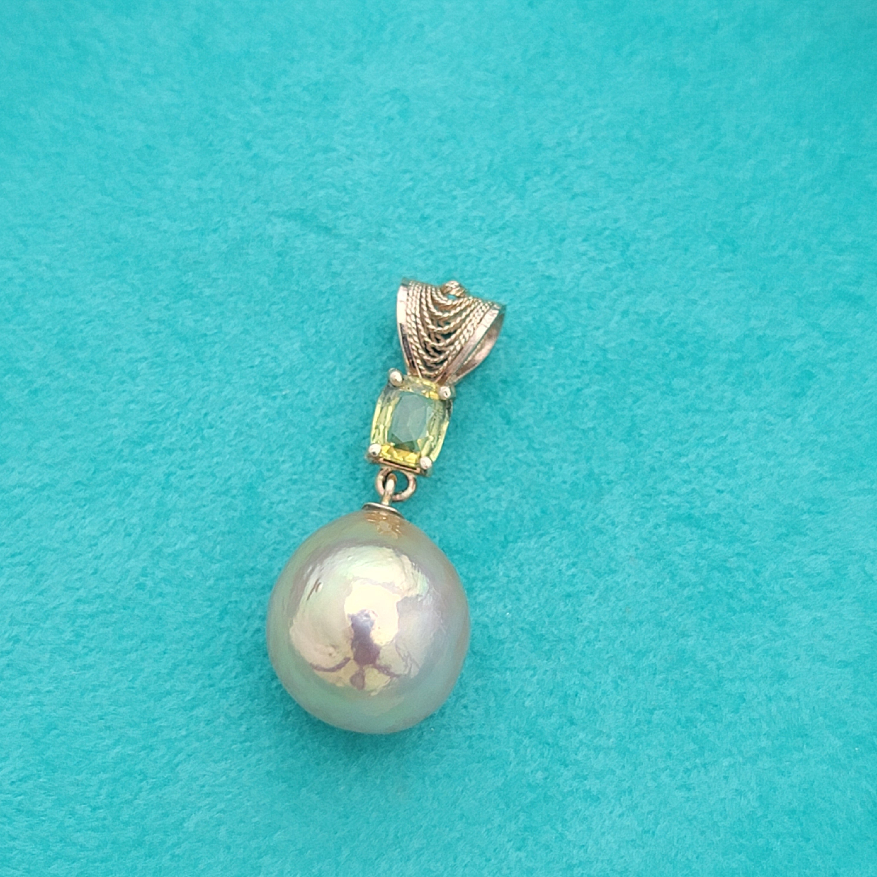 Baroque Metallic Edison Pearl and Yellow Sapphire Necklace in 14K
